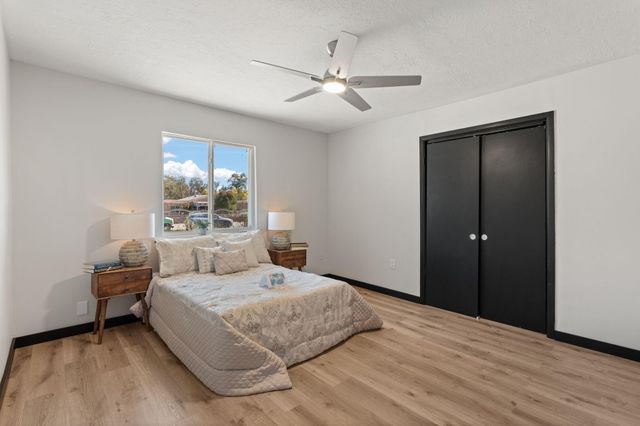 5809 Warren Lane Lane SW, Albuquerque, NM 87105