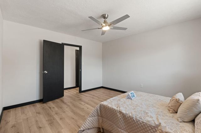 5809 Warren Lane Lane SW, Albuquerque, NM 87105