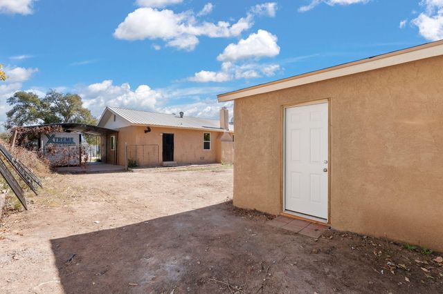 5809 Warren Lane Lane SW, Albuquerque, NM 87105