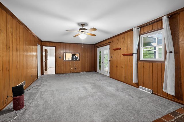 6 DONNA DR, Bear, DE 19701
