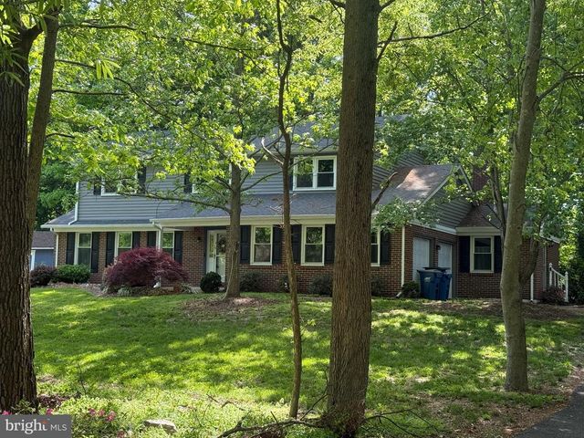 6 DONNA DR, Bear, DE 19701