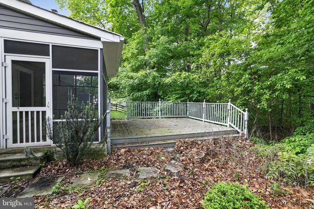 6 DONNA DR, Bear, DE 19701