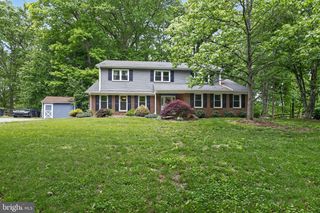 6 DONNA DR, Bear, DE 19701