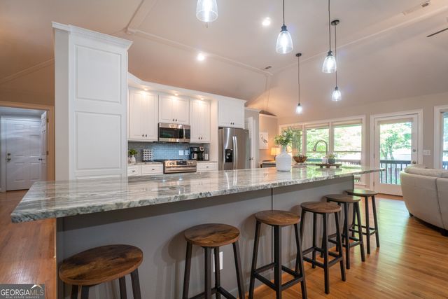 313 Omega Way, Hiawassee, GA 30546