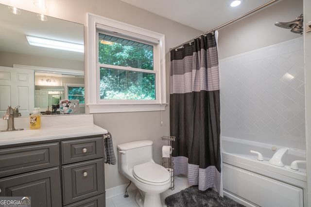 313 Omega Way, Hiawassee, GA 30546