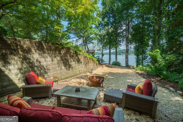 313 Omega Way, Hiawassee, GA 30546