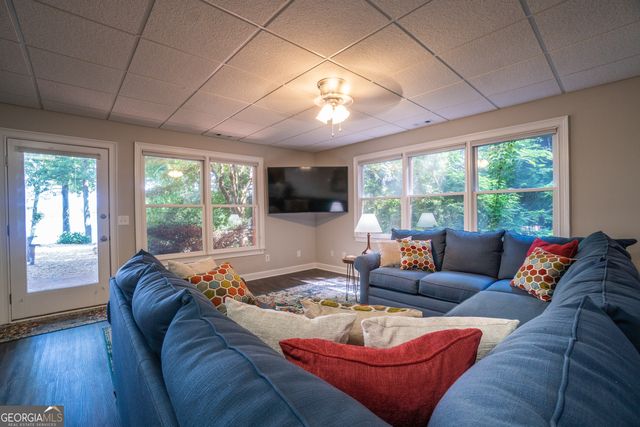 313 Omega Way, Hiawassee, GA 30546