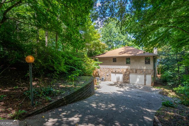313 Omega Way, Hiawassee, GA 30546