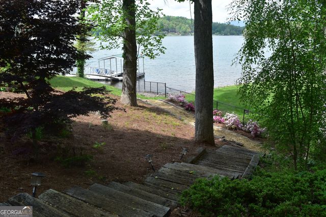 313 Omega Way, Hiawassee, GA 30546