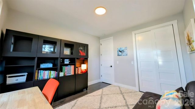 206 Flathouse Drive, Asheville, NC 28804