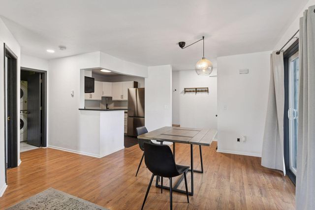 2030 Ridge Drive 31, Saint Louis Park, MN 55416