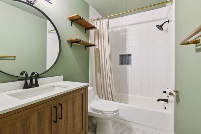 2030 Ridge Drive 31, Saint Louis Park, MN 55416