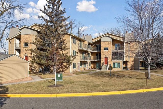 2030 Ridge Drive 31, Saint Louis Park, MN 55416