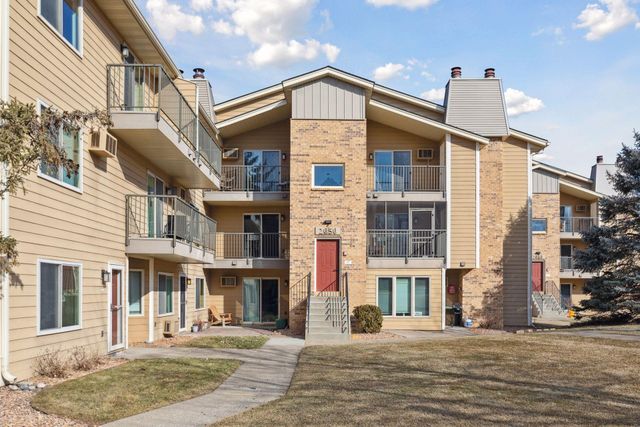 2030 Ridge Drive 31, Saint Louis Park, MN 55416