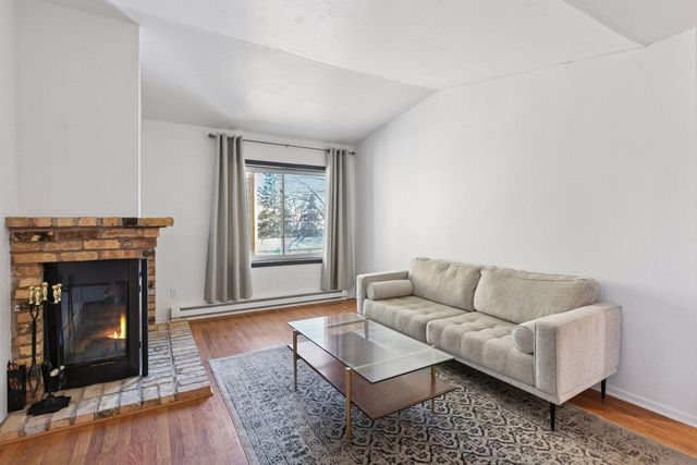 2030 Ridge Drive 31, Saint Louis Park, MN 55416