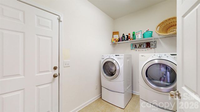 6005 Lillyshire Place 167, Charlotte, NC 28213