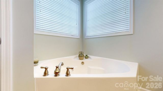 6005 Lillyshire Place 167, Charlotte, NC 28213