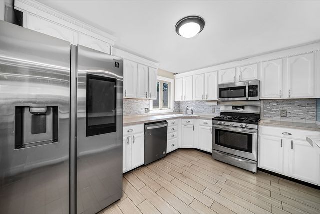 395 Massachusetts Ave, North Andover, MA 01845