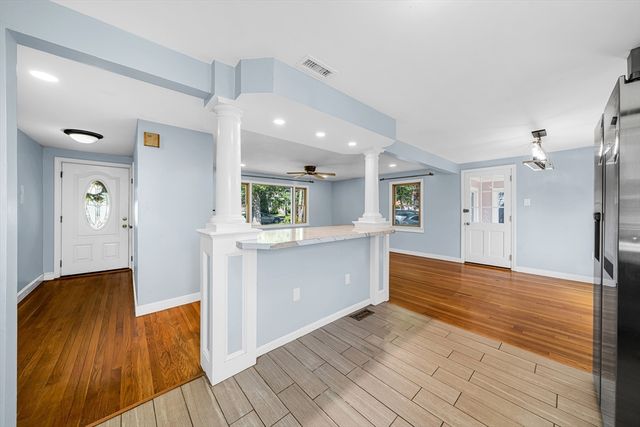 395 Massachusetts Ave, North Andover, MA 01845