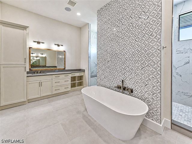 27191 Esther DR, Bonita Springs, FL 34135