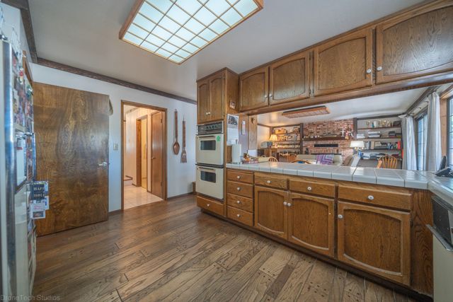 16160 Plateau Circle, Redding, CA 96001