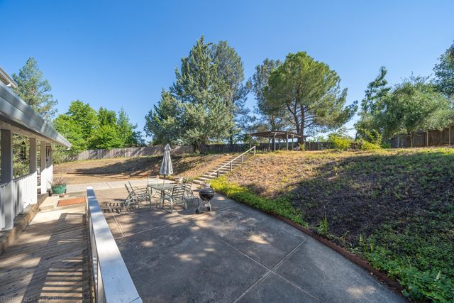 16160 Plateau Circle, Redding, CA 96001