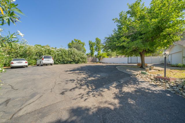 16160 Plateau Circle, Redding, CA 96001