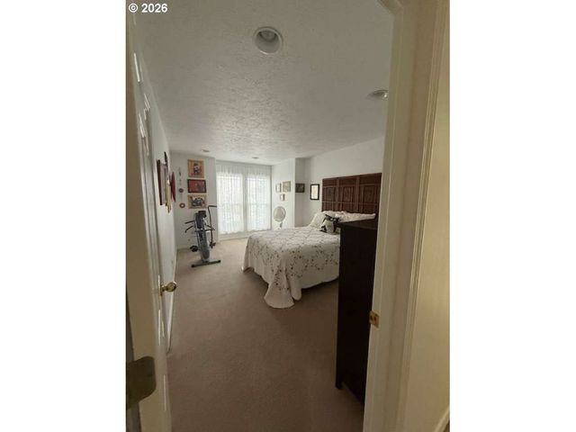 2956 BRIDGEPORT Ave Se, Salem, OR 97306