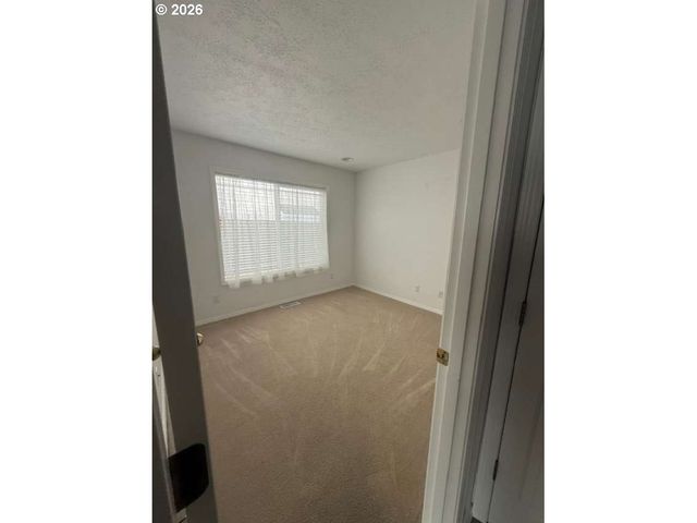 2956 BRIDGEPORT Ave Se, Salem, OR 97306