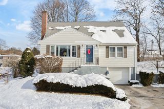 5 Everton Ave, Worcester, MA 01604