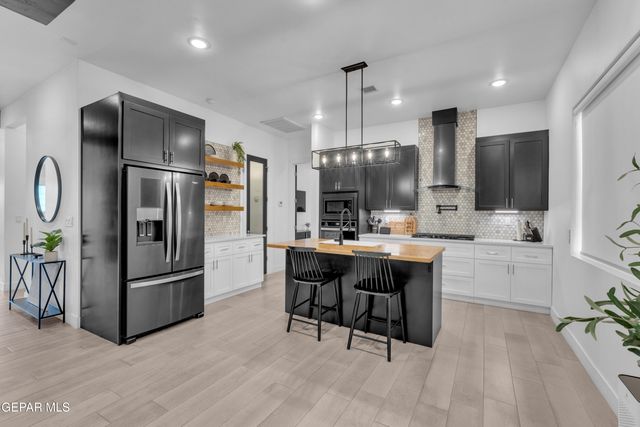 205 ULSHAW Street, El Paso, TX 79928