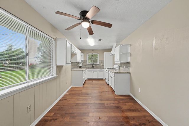 503 Northwood Drive, Conroe, TX 77303