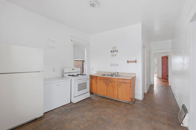 4912 W Fulton Street, Chicago, IL 60644