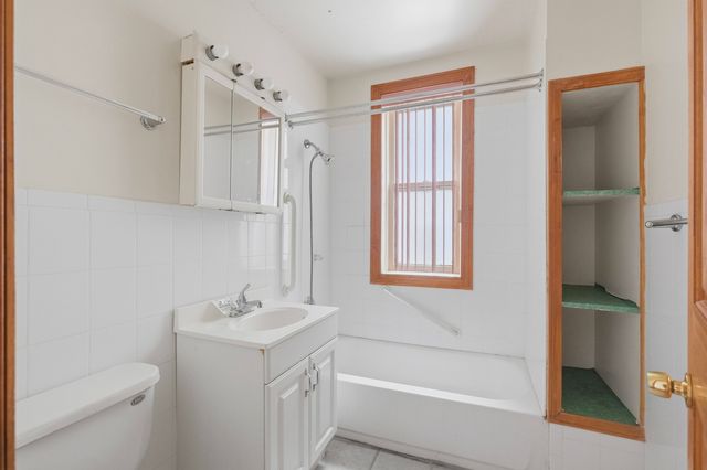 4912 W Fulton Street, Chicago, IL 60644