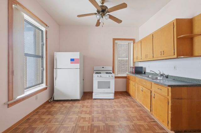 4912 W Fulton Street, Chicago, IL 60644