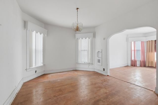 4912 W Fulton Street, Chicago, IL 60644