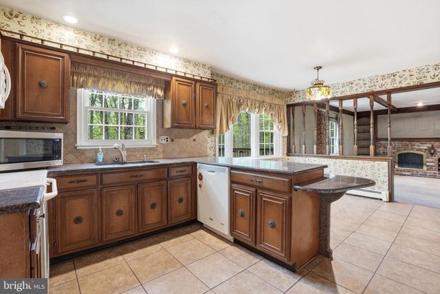 3858 DOGWOOD LN, Doylestown, PA 18902