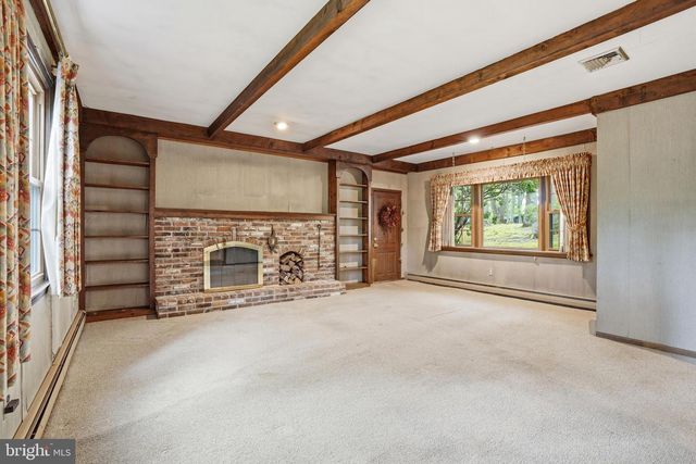 3858 DOGWOOD LN, Doylestown, PA 18902