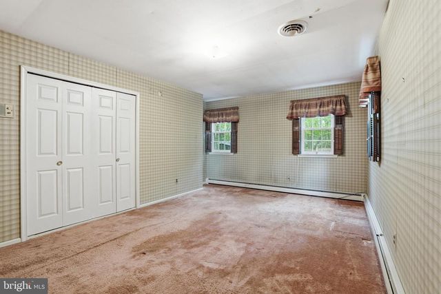 3858 DOGWOOD LN, Doylestown, PA 18902