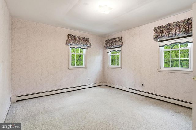 3858 DOGWOOD LN, Doylestown, PA 18902