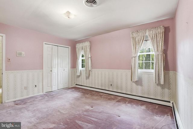 3858 DOGWOOD LN, Doylestown, PA 18902