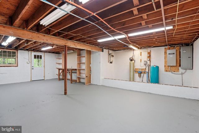 3858 DOGWOOD LN, Doylestown, PA 18902