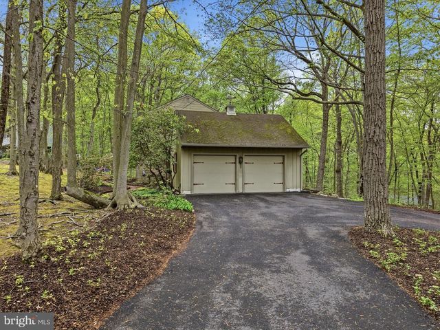 3858 DOGWOOD LN, Doylestown, PA 18902
