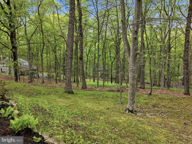 3858 DOGWOOD LN, Doylestown, PA 18902