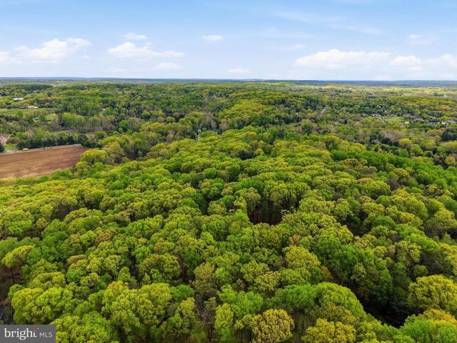 3858 DOGWOOD LN, Doylestown, PA 18902