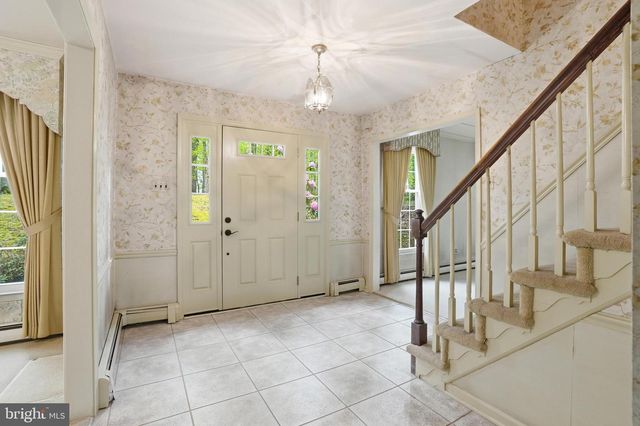 3858 DOGWOOD LN, Doylestown, PA 18902