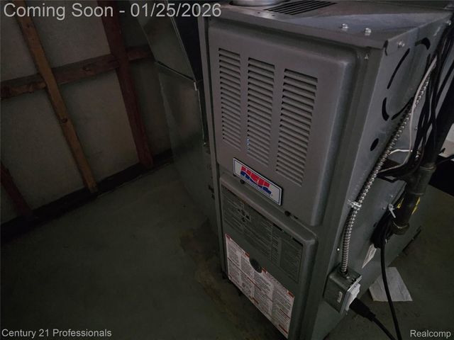 6582 Sterling Court, Garden City, MI 48135