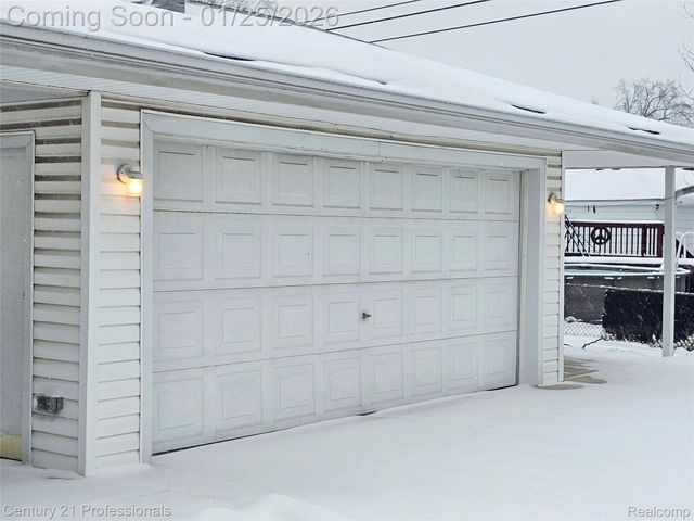 6582 Sterling Court, Garden City, MI 48135