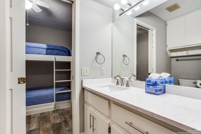 525 Horseshoe Bay North Blvd, Horseshoe Bay, TX 78657