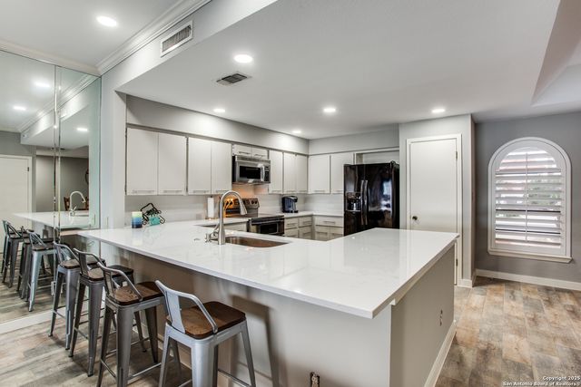 525 Horseshoe Bay North Blvd, Horseshoe Bay, TX 78657